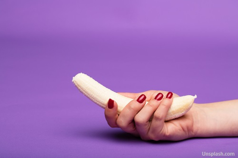 Massage du pénis : Comment amener un partenaire aux portes du plaisir